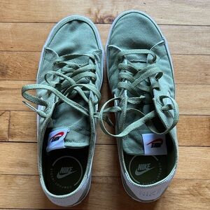 Nike Olive Green Casual Sneakers